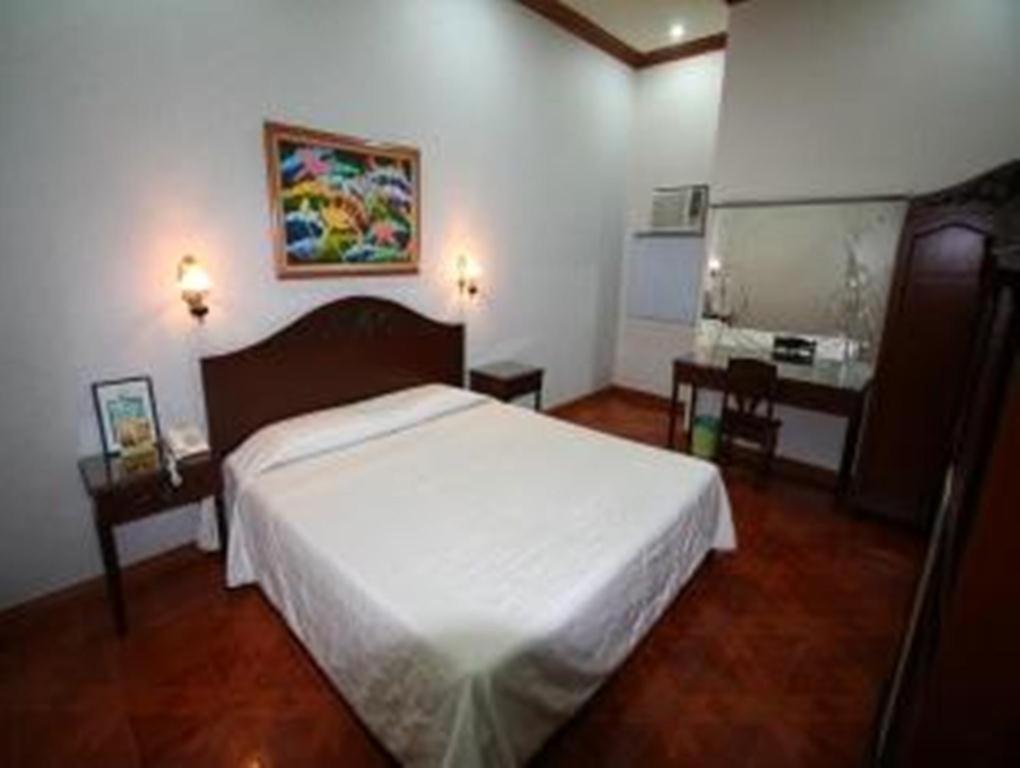Pearlmont Hotel Cagayan de Oro Room photo